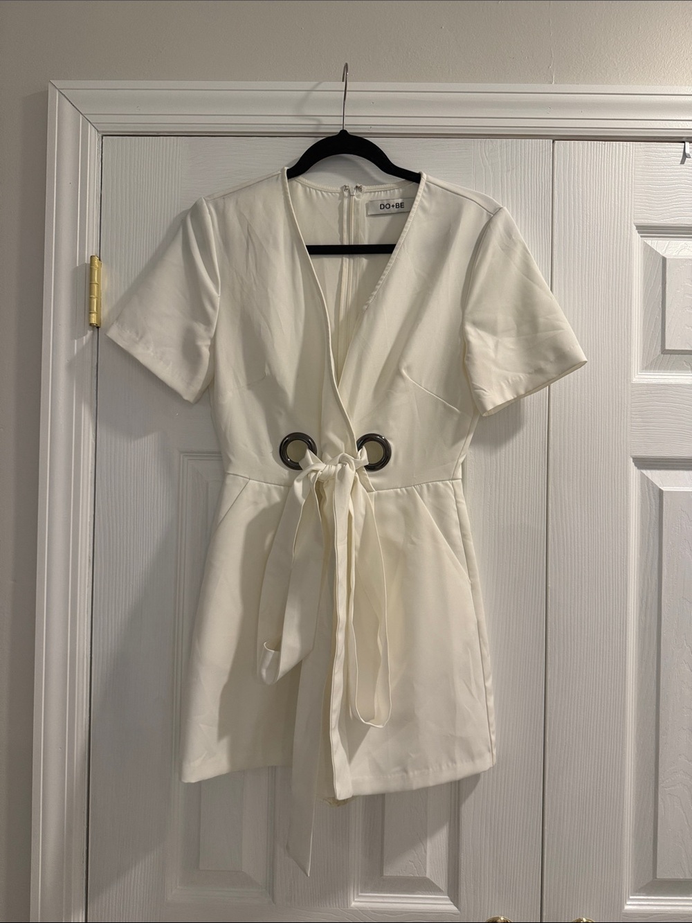 Do+Be Size Large Worn Once White Belted Romper